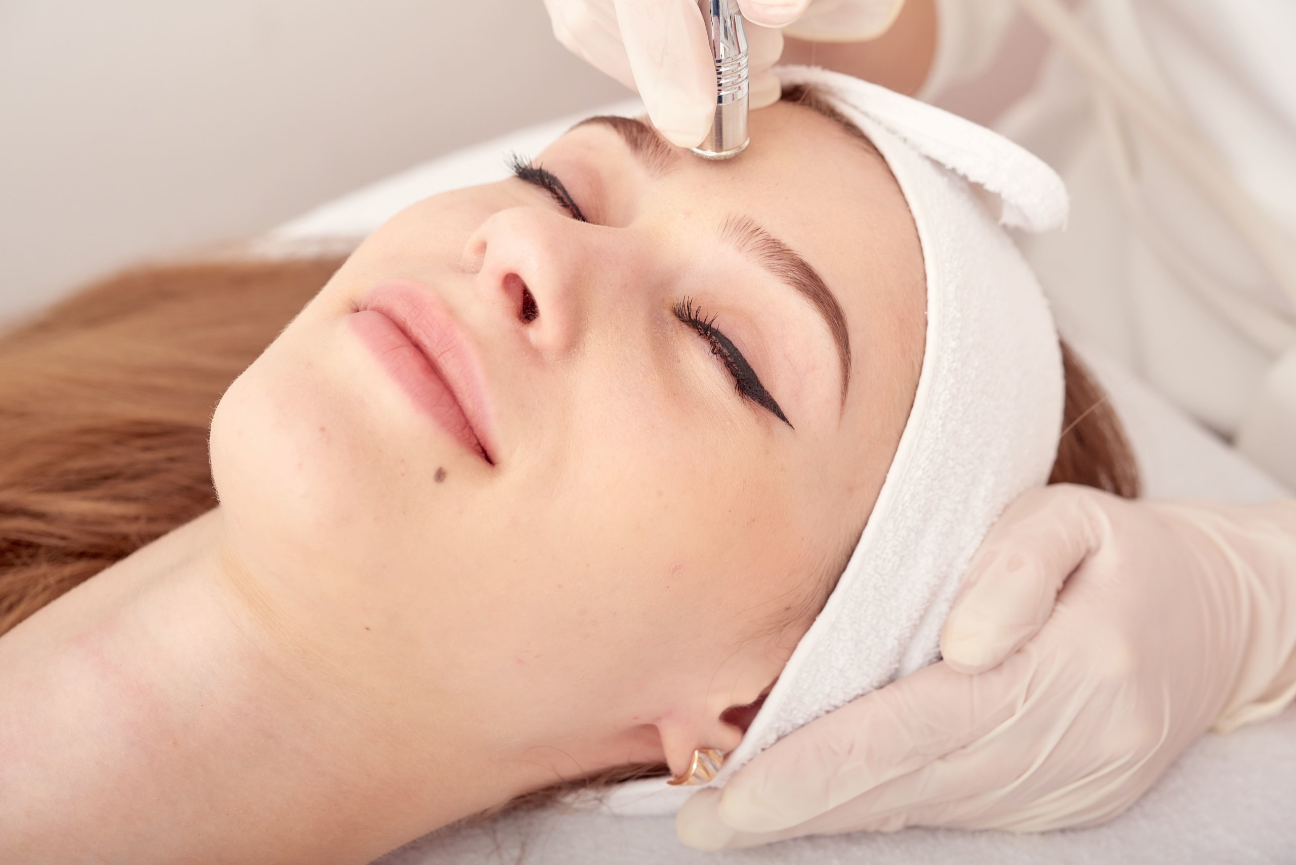 Which Diamond Facial Is Best For Glowing Skin